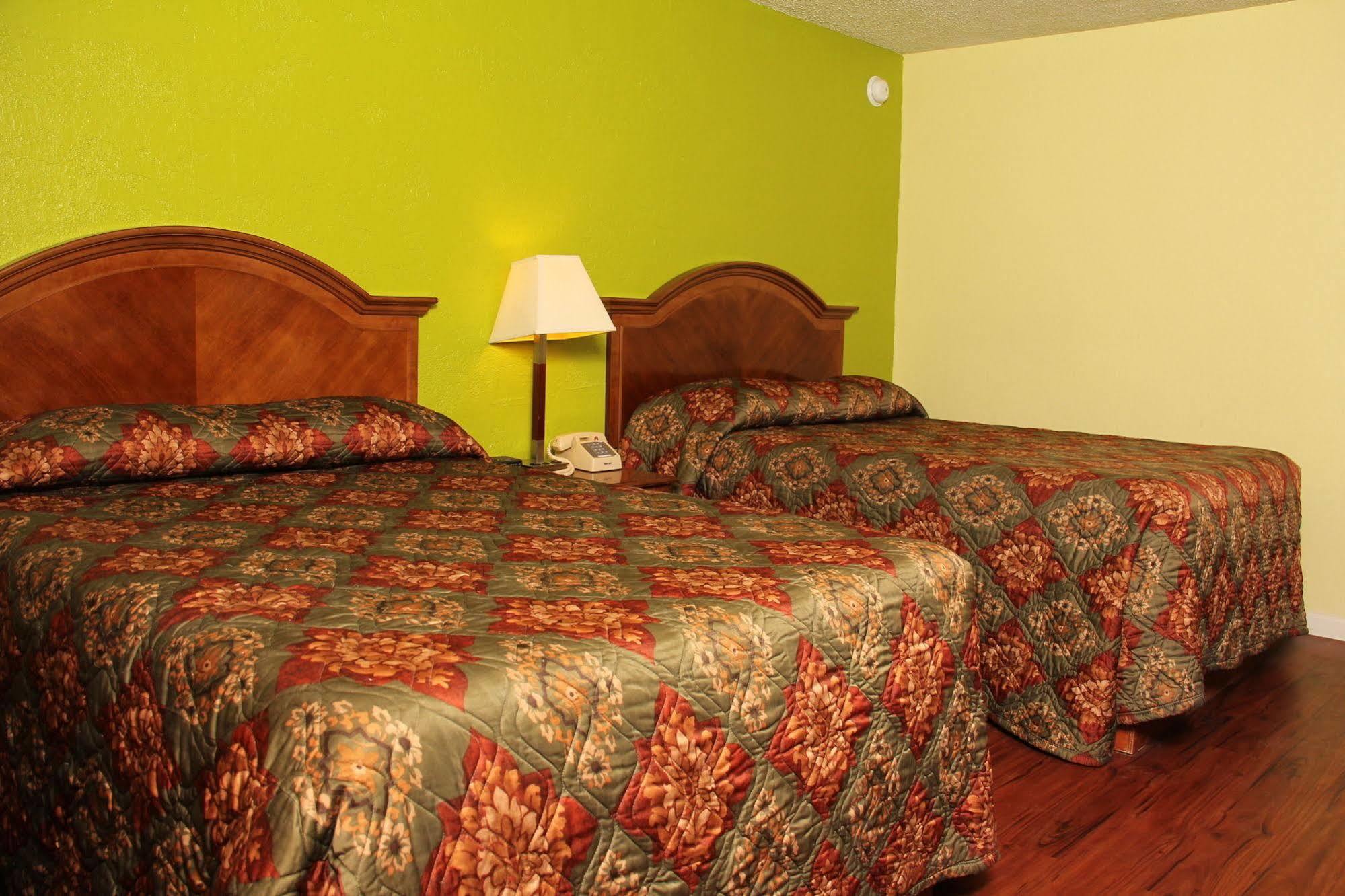 La Hacienda Inn Artesia Kültér fotó